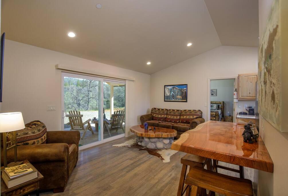 Cozy Cub Cabin, Brand New Home Near Yosemite Марипоса Экстерьер фото
